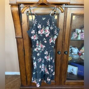 Hollister Strappy Floral Skater Dress with Lace-up Back Gray Fit &Flare SZ Small